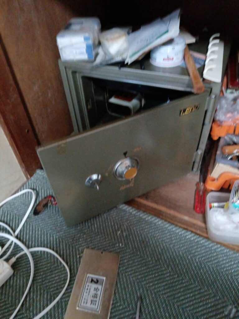 下関市の家庭用金庫解錠 作業前