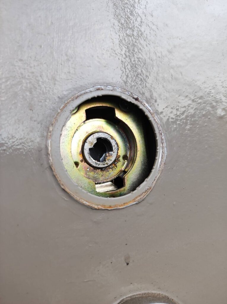 MIWA U9 LAタイプのシリンダー交換作業